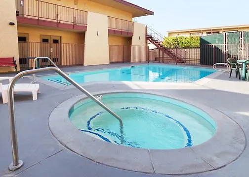 Signature Anaheim Maingate Hotel